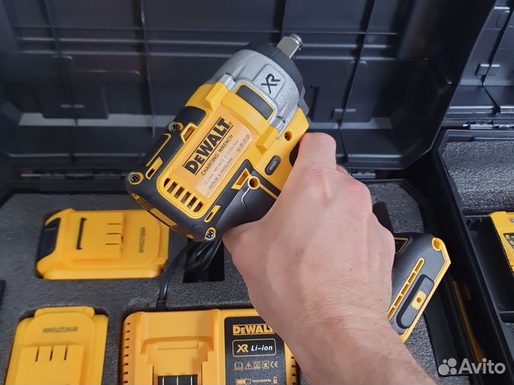 Гайковерт DeWalt
