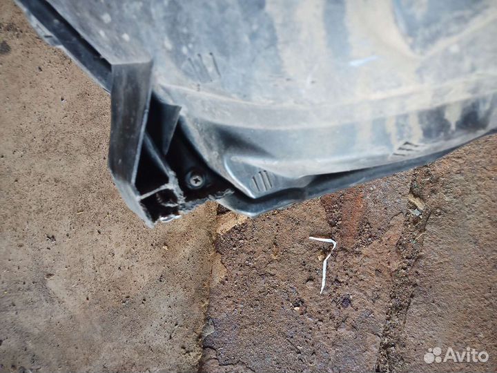 Фары головного света Toyota Hilux