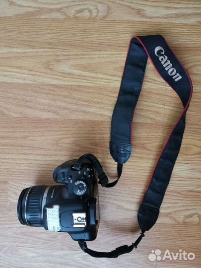 Зеркальный фотоаппарат Canon 1000d kit