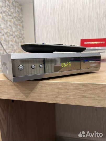 Ресивер тюнер спутникового телевидения Globo