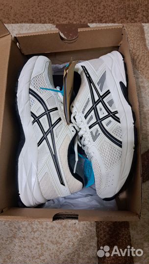 Кроссовки женские asics gel contend 4