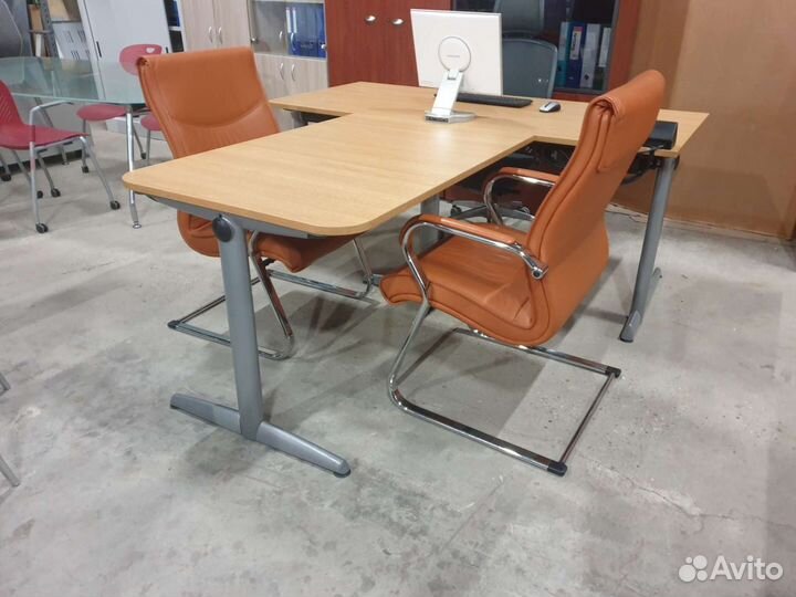 Компьютерные столы Ahrend