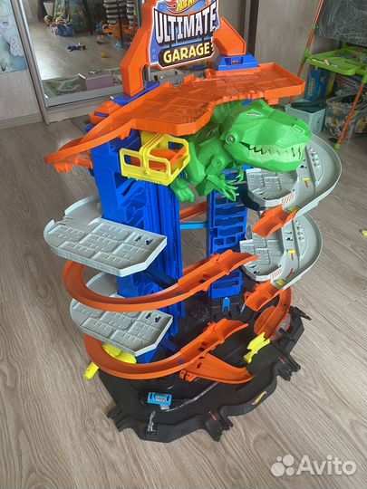 Трек парковка Hotwheels