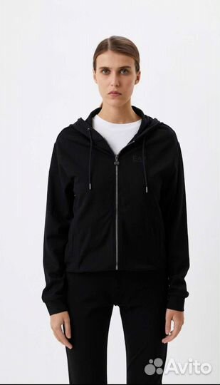 Спортивный костюм EA7