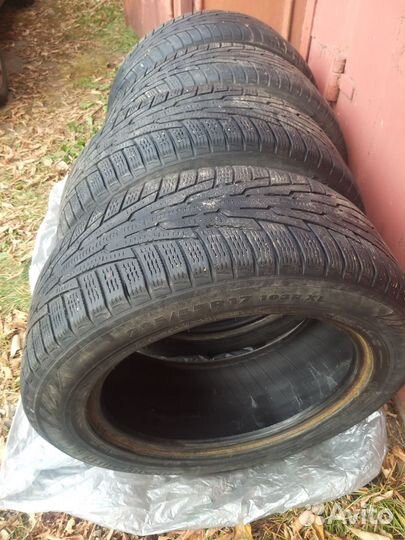 Nokian Tyres Hakkapeliitta R 235/55 R17 103R