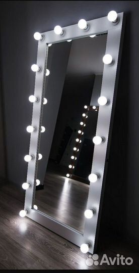 Гримерное зеркало передвижное