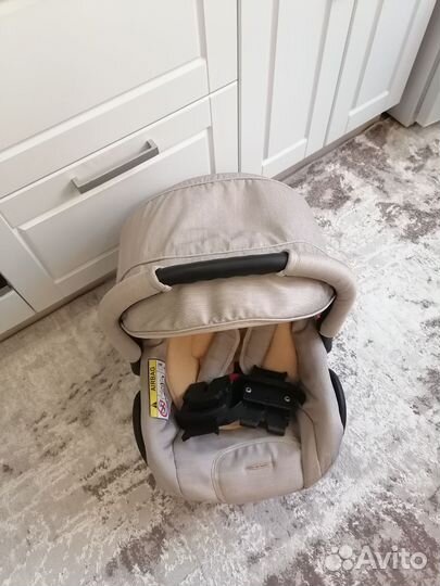 Детское автокресло с адапторами для коляски от 0