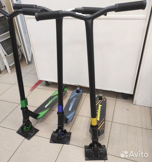 Самокат трюковый (пласт. ступ) колёса 100 мм