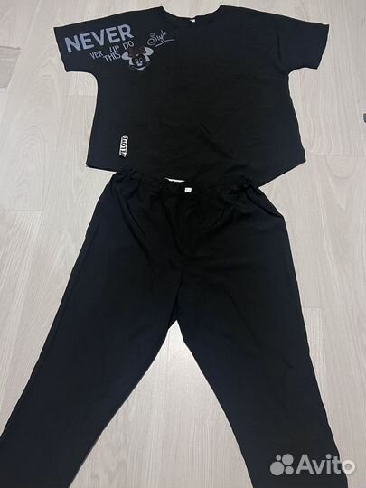 Костюм спортивный