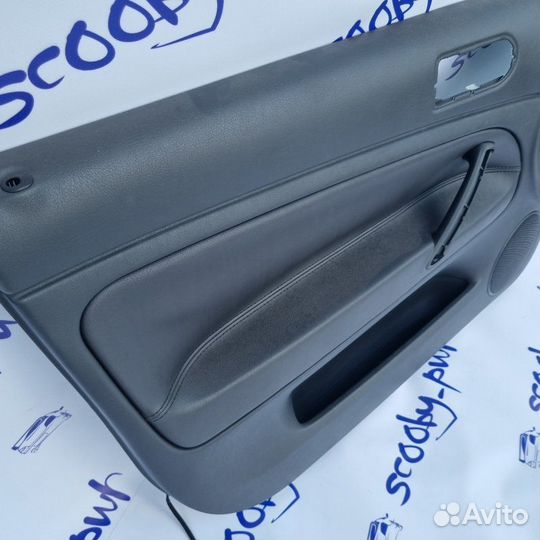 Обшивка двери передняя левая Volkswagen Passat