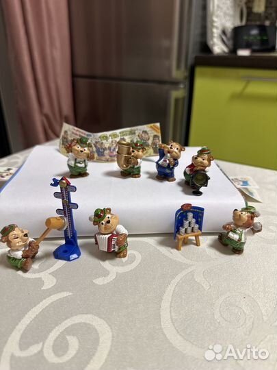 Киндеры. Медведи на ярмарке