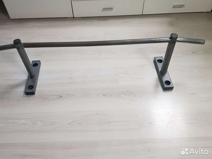 Турник настенный бу