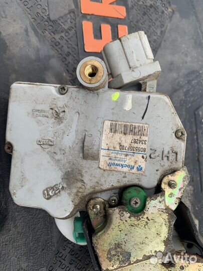 Ручка двери nissan maxima a32 замок