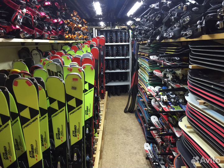 Прокат сноубордов, аренда горных лыж