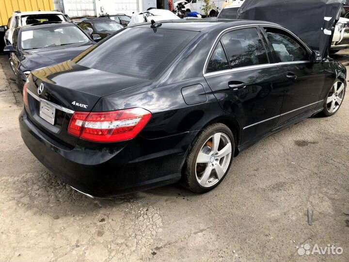 В разборе Mercedes E 212 W212 m272 4Matic черный