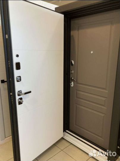 Дверь входная