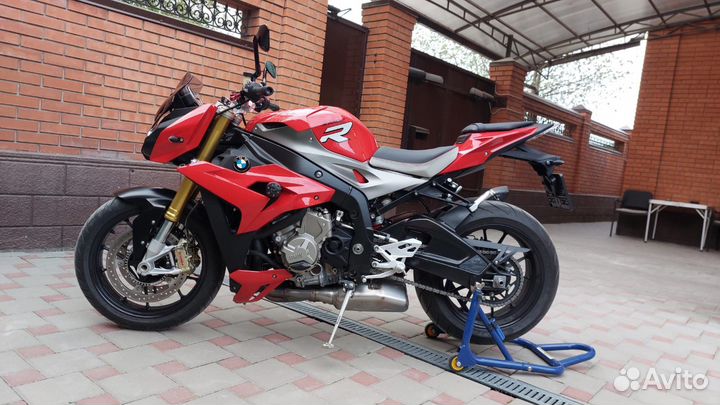 BMW S1000R