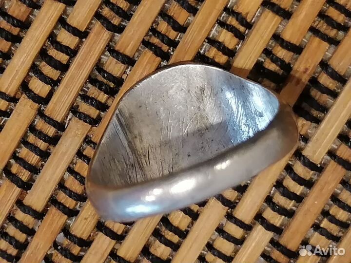 Старинный серебряный перстень-печатка