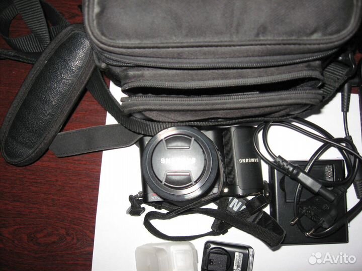 Фотоаппрат samsung NX200