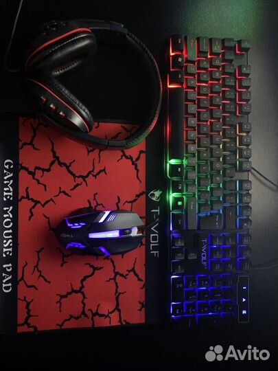Игровой Набор 4в1 Клавиатура+мышь+коврик+наушники