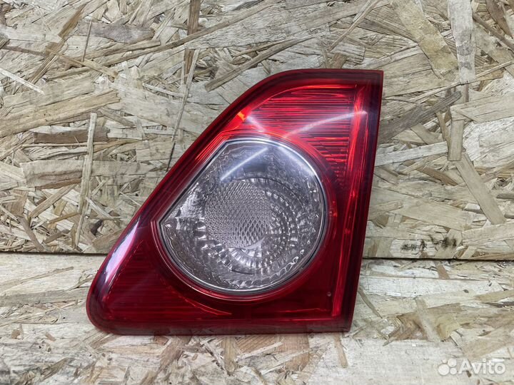 Фонарь задний правый в крышку Toyota Corolla 150