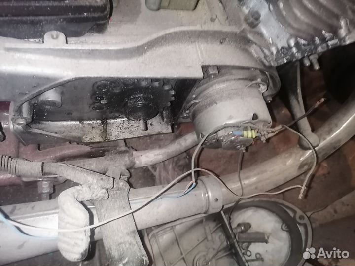 Продам иж планета 4 и много запчастей с ней