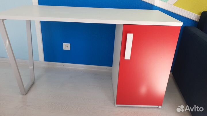 Письменный стол