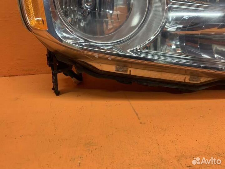 Фара галогеновая передняя правая Honda Pilot 2 3.5