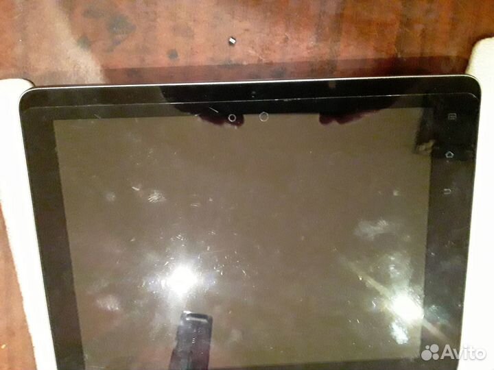 Планшет Telefunken не включается