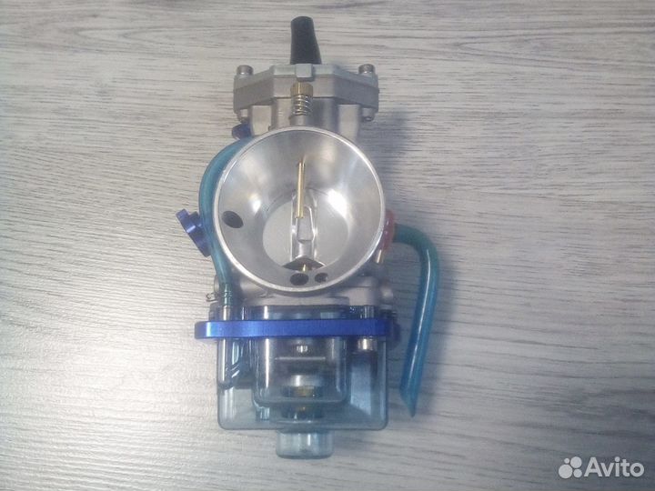 Карбюратор Keihin с ускорителем на мотоцикл