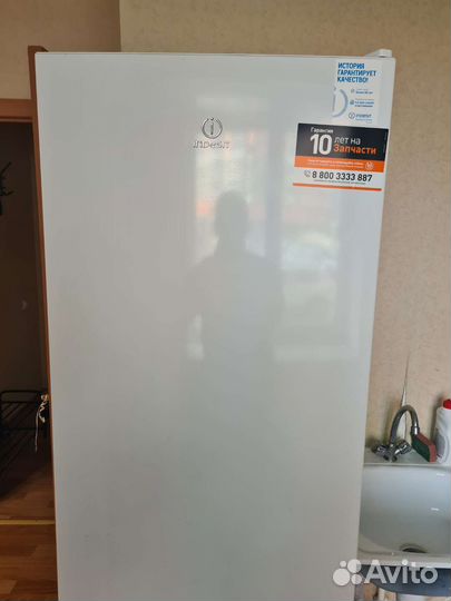 Холодильник indesit