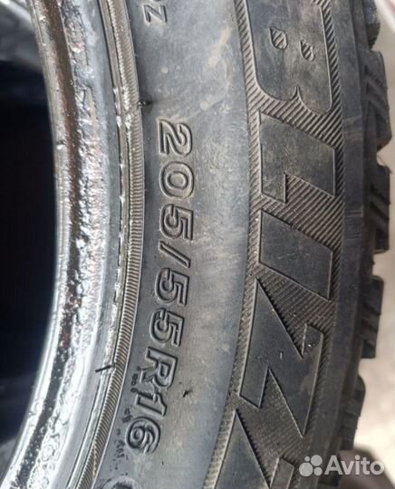 Bridgestone Blizzak Spike-01 205/55 R16