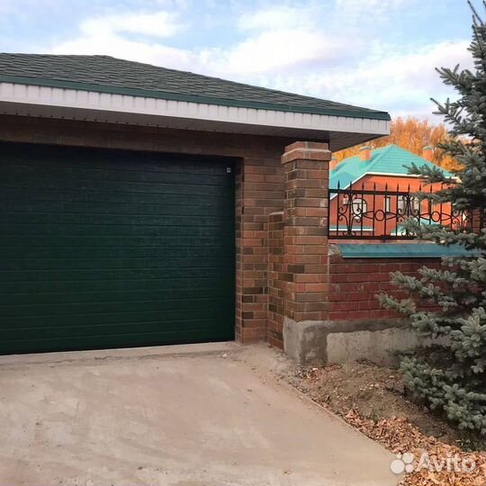 Секционные ворота