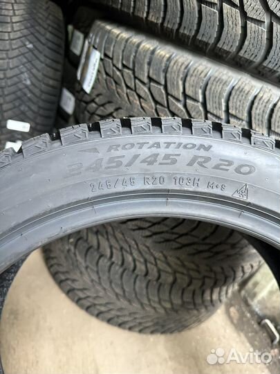 Pirelli Scorpion Ice Zero 2 245/45 R20 103H