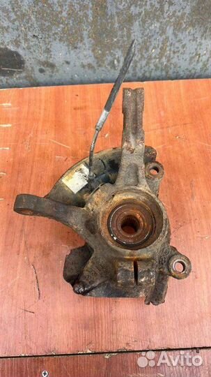 Кулак передний левый Kia Picanto 2 1.0 2011-2017