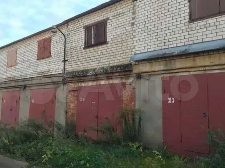 Гараж, > 30 м²