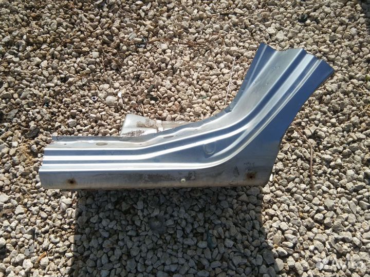 Сапожок кузова левый Митсубиси Лансер 9