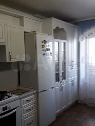 3-к. квартира, 100 м², 4/5 эт.