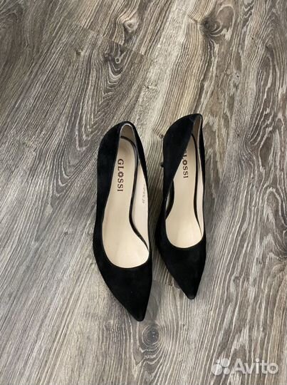 Продам женские туфли