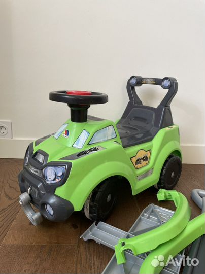 Машинка-каталка