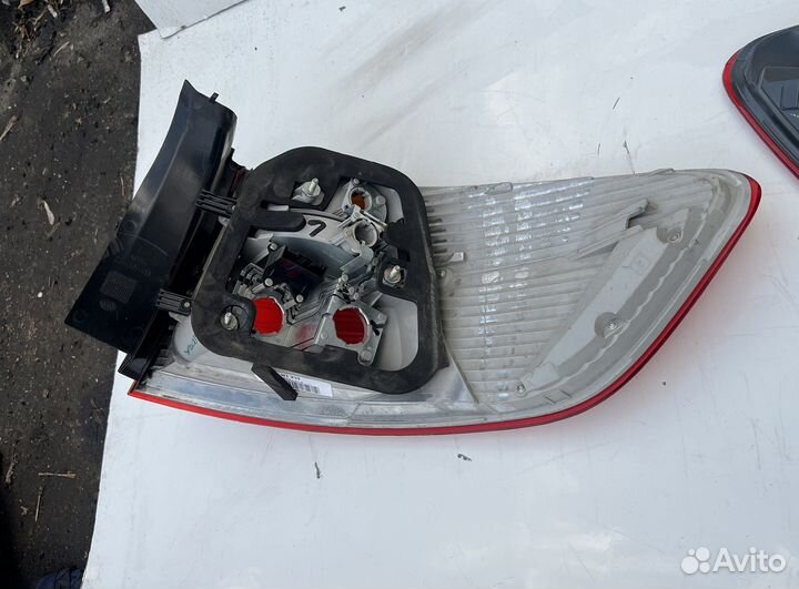 Задний наружный левый фонарь BMW E71 63217179983