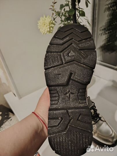 Кроссовки натуральная кожа 37,5