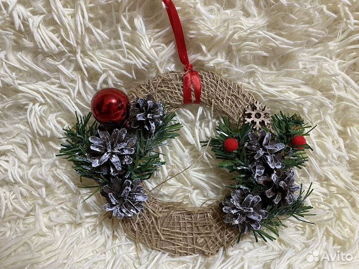 Новогодний венок ручной работы