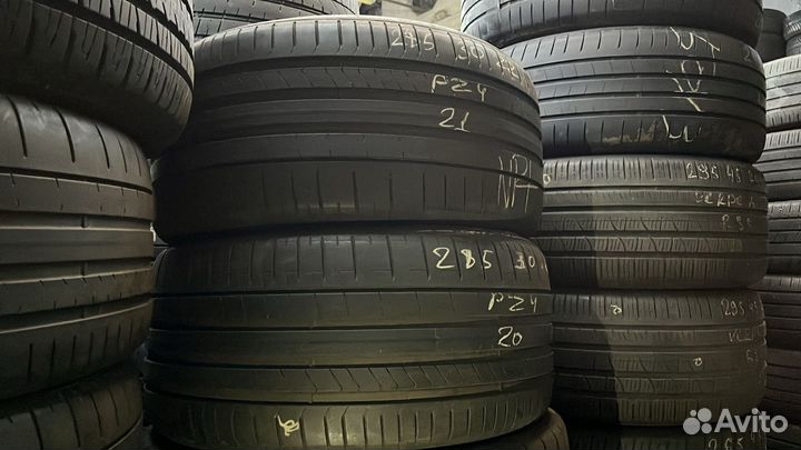 Pirelli P Zero PZ4 285/30 R22 101W