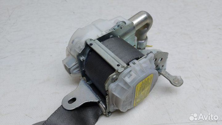 Ремень безопасности передний правый Toyota Corolla