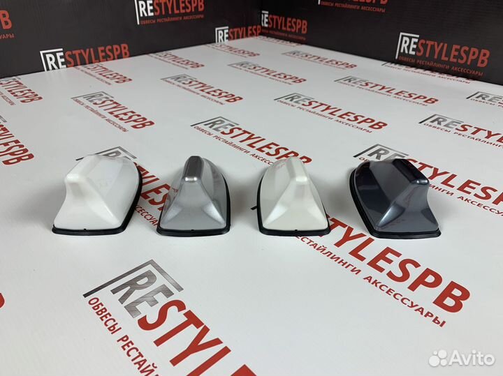 Плавник на крышу белый перламутр