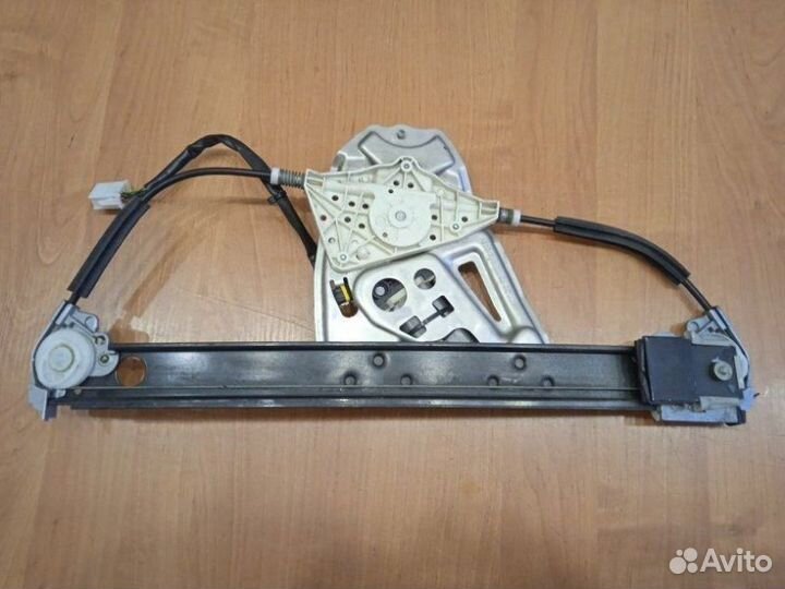 Стеклоподъемник электрический задний правый