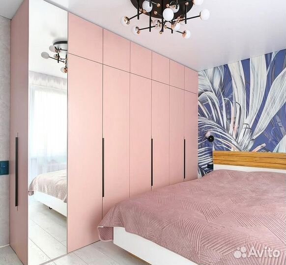 Шкаф распашной прямой