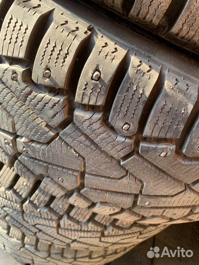 Pirelli Winter Ice Zero 215/65 R16