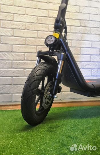 Электросамокат с сидением
